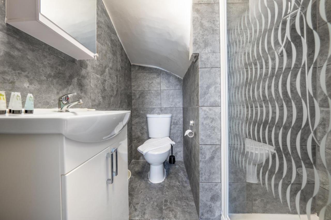 The Buross - Aldgate Aparthotel ลอนดอน ภายนอก รูปภาพ
